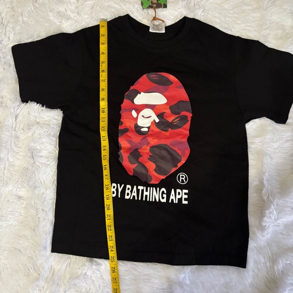 A Bathing Ape bape t shirt M says size M but I think it’s a smaller size - Picture 7 of 7